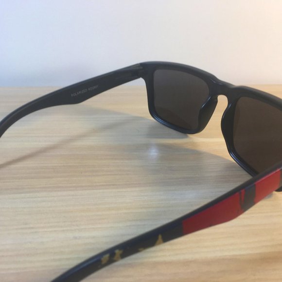 2 Polarized Fashion Sunglasses - Picture 8 of 8